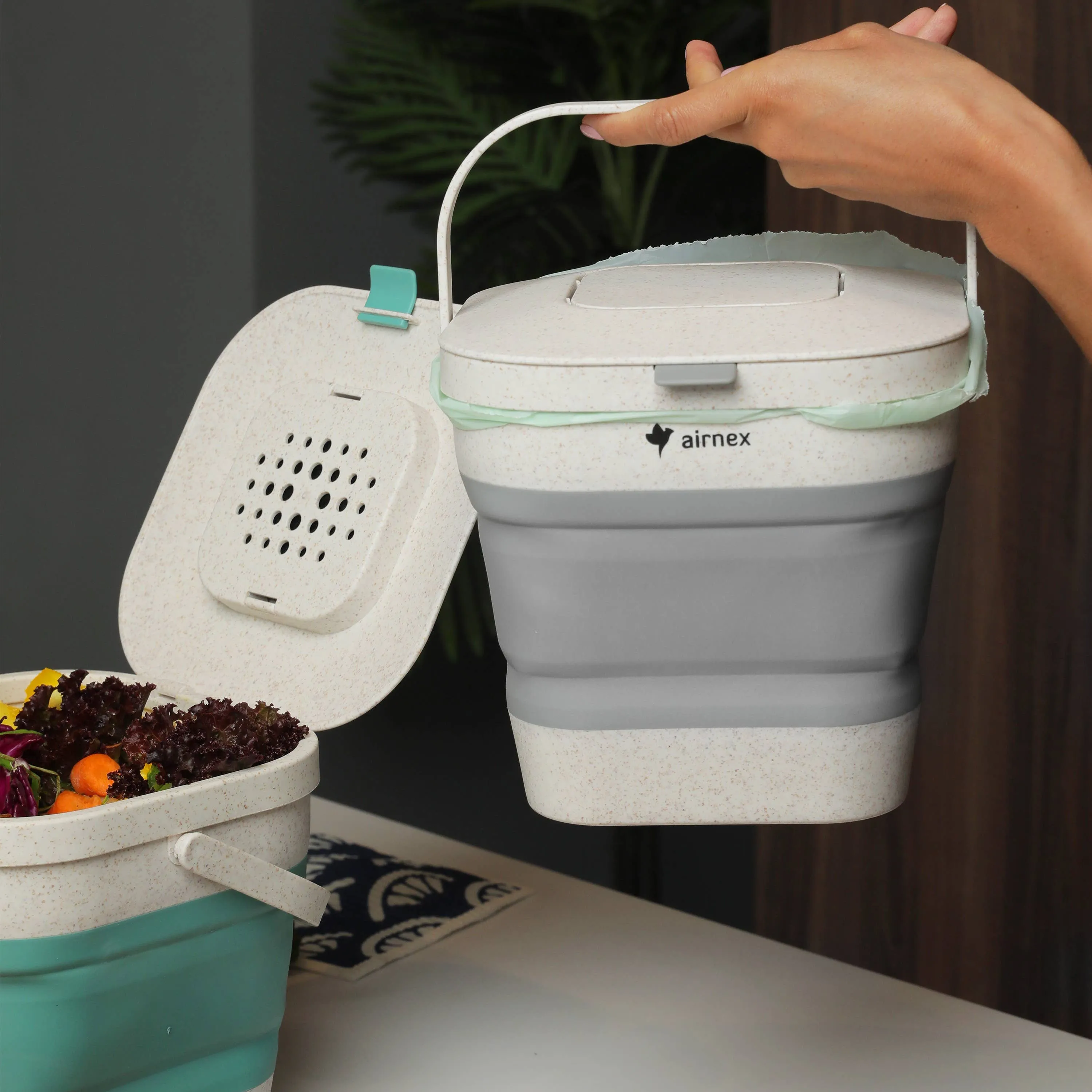 Collapsible Kitchen Compost Bin - 1 Gal Home Composter