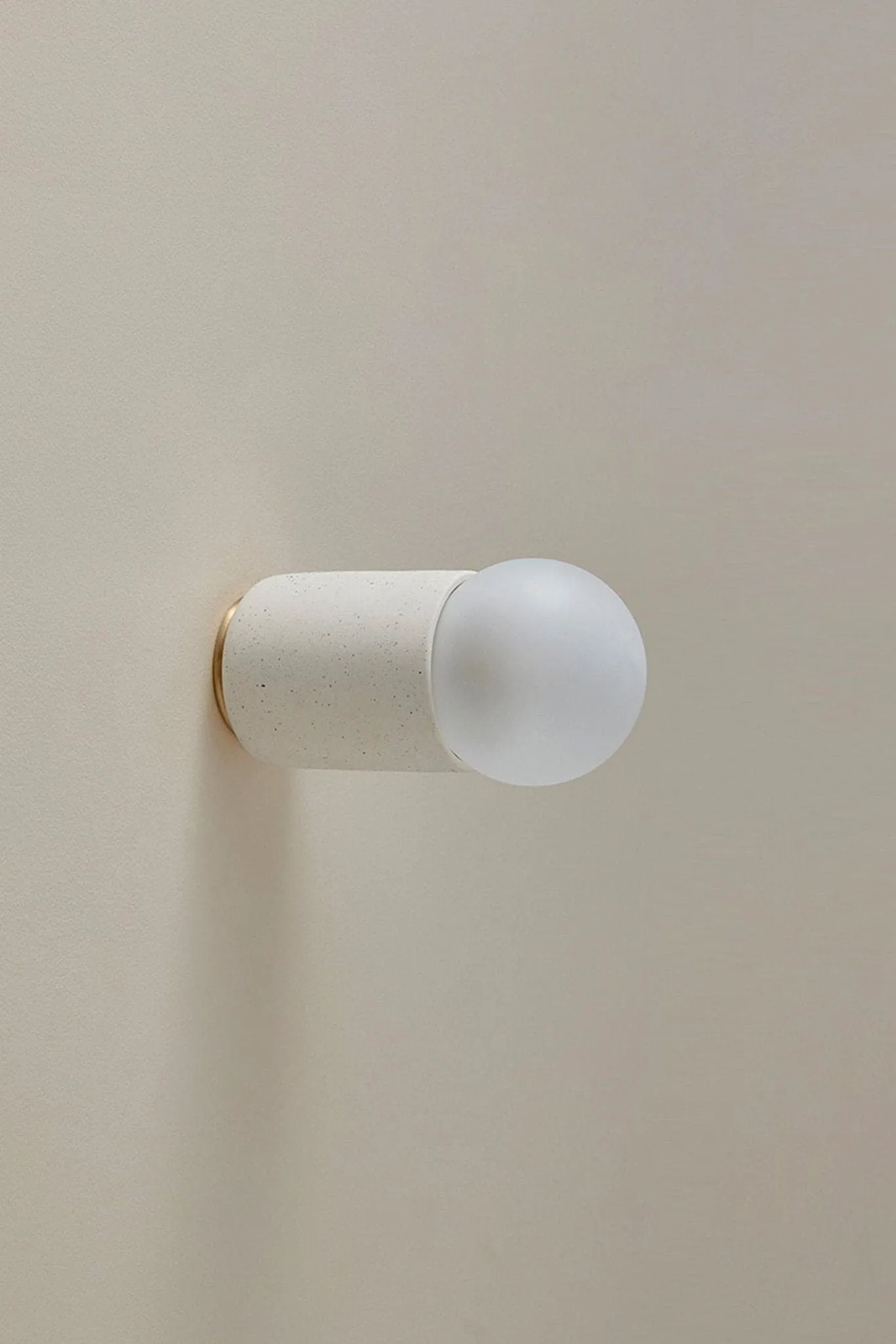TERRA 1 SURFACE SCONCE, FLUSH MOUNT