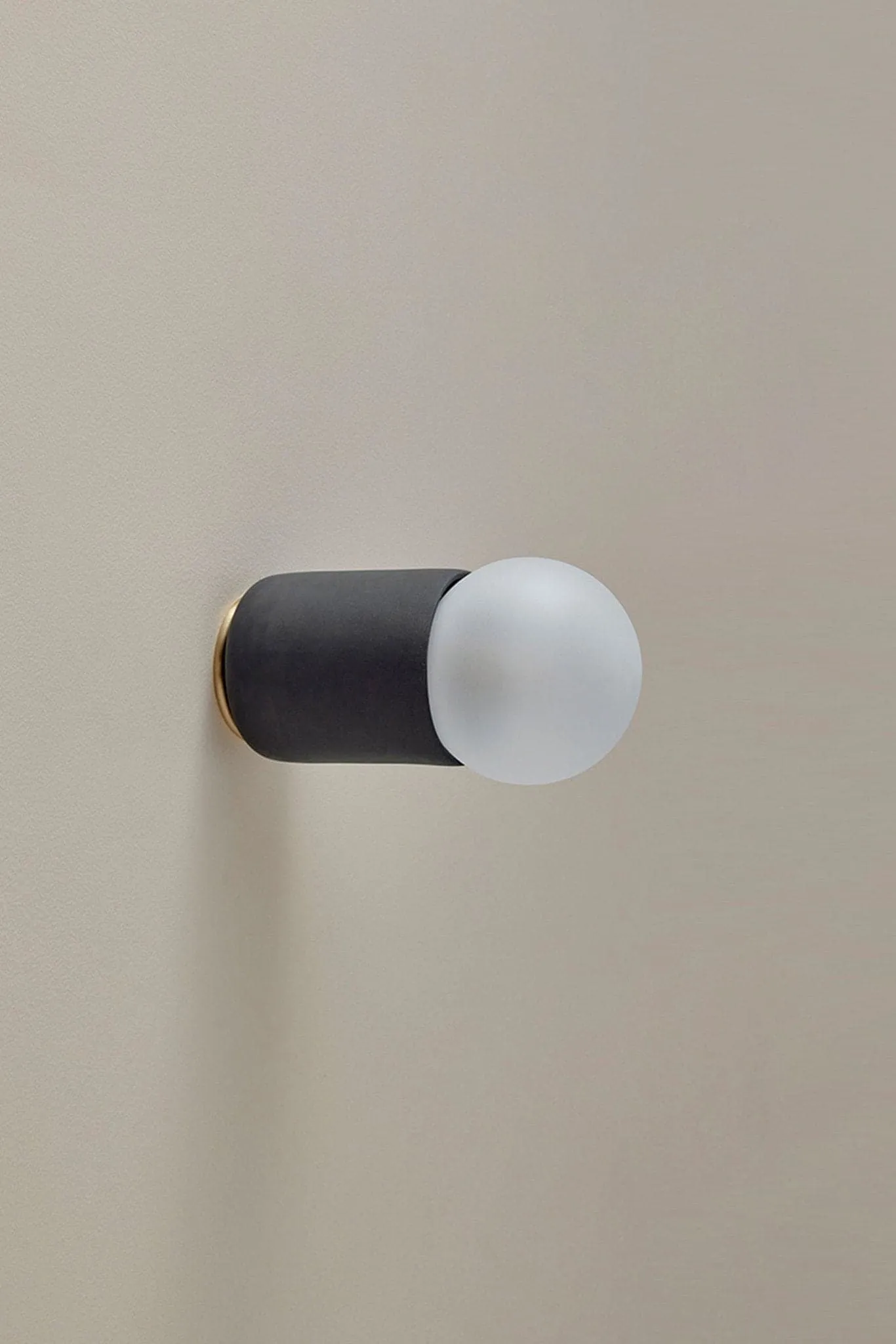 TERRA 1 SURFACE SCONCE, FLUSH MOUNT