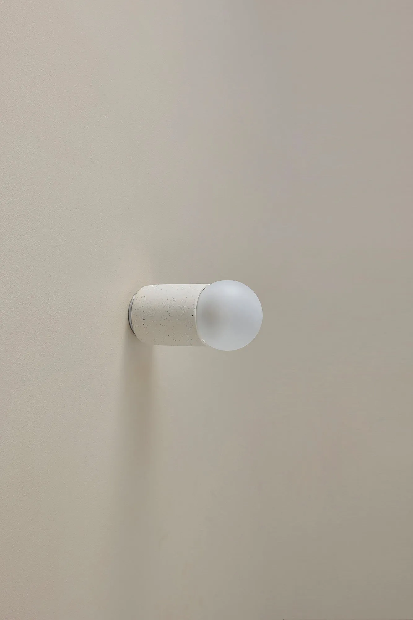 TERRA 1 SURFACE SCONCE, FLUSH MOUNT