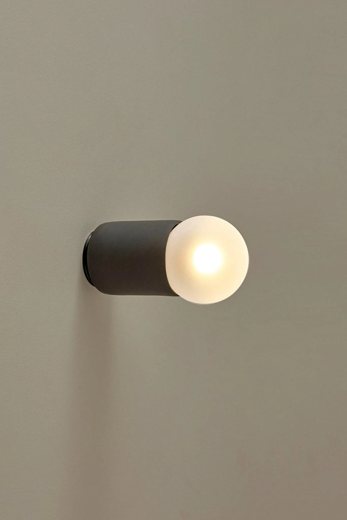TERRA 1 SURFACE SCONCE, FLUSH MOUNT